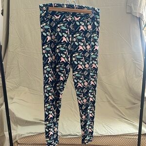 LulaRoe leggings, TC2 size 18+, cosmetology print